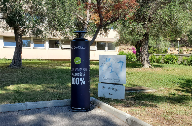 Photo d'un cyclopeur prise en extérieur au siège social de l'Assurance Maladie des Alpes-Maritimes