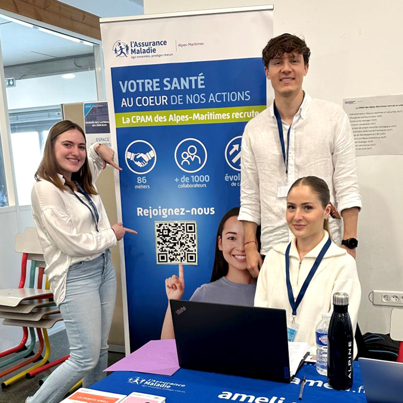 L'équipe de la CPAM des Alpes-Maritimes présente au forum de l'emploi