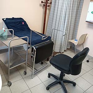 Table d'oscultation pour le dépistage du cancer du col de l'utérus