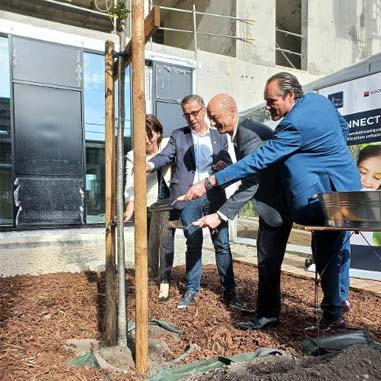 plantation du 1er arbre du nouveau siège de la CPAM de la Gironde