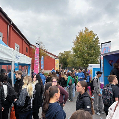 Le Roadshow pour les 16 à 25 ans 