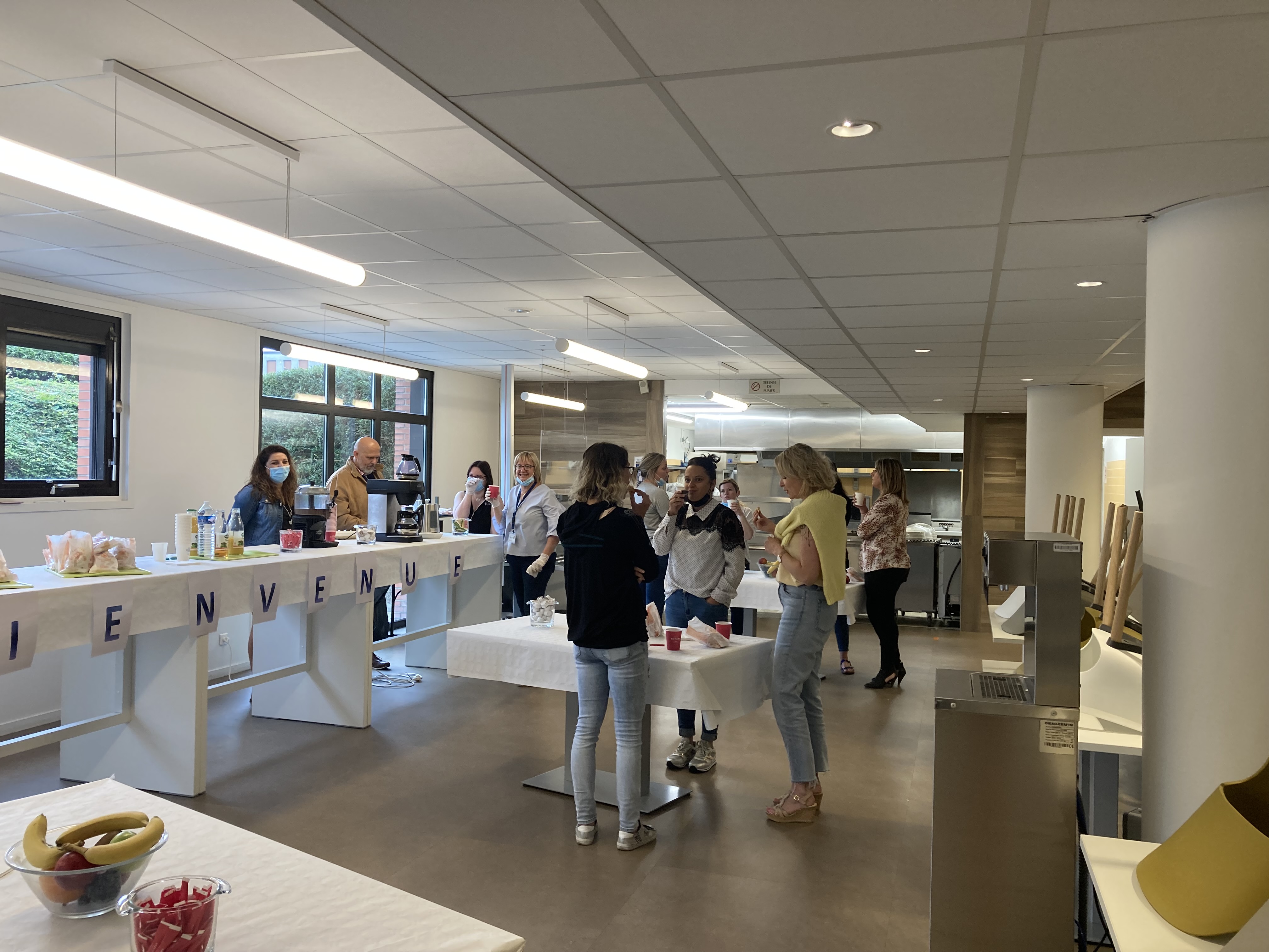 Moment de convivialité sécurisé pour accompager le retour sur site - Petit déj avec la direction