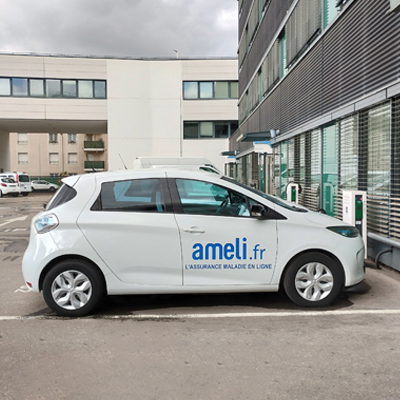 Photographie d'une voiture électrique