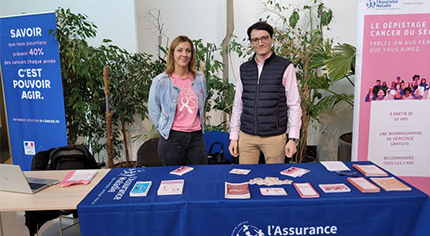 visuel représentant le stand du Cancer du Sein de la CPAM de Roubaix-Tourcoing.