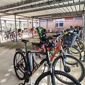 Photo du parking à vélo du site des organismes de Sécurité sociale avenue Bollée au Mans