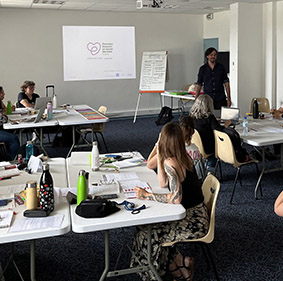 Photo d'un atelier de formation Premiers secours en santé mentale à la CPAM de la Sarthe