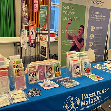 Stand de la CPAM de la Sarthe lors du Kiosque info services organisé pour les nouveaux étudiants de Le Mans Université