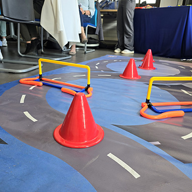 Stand de prévention routière avec un parcours