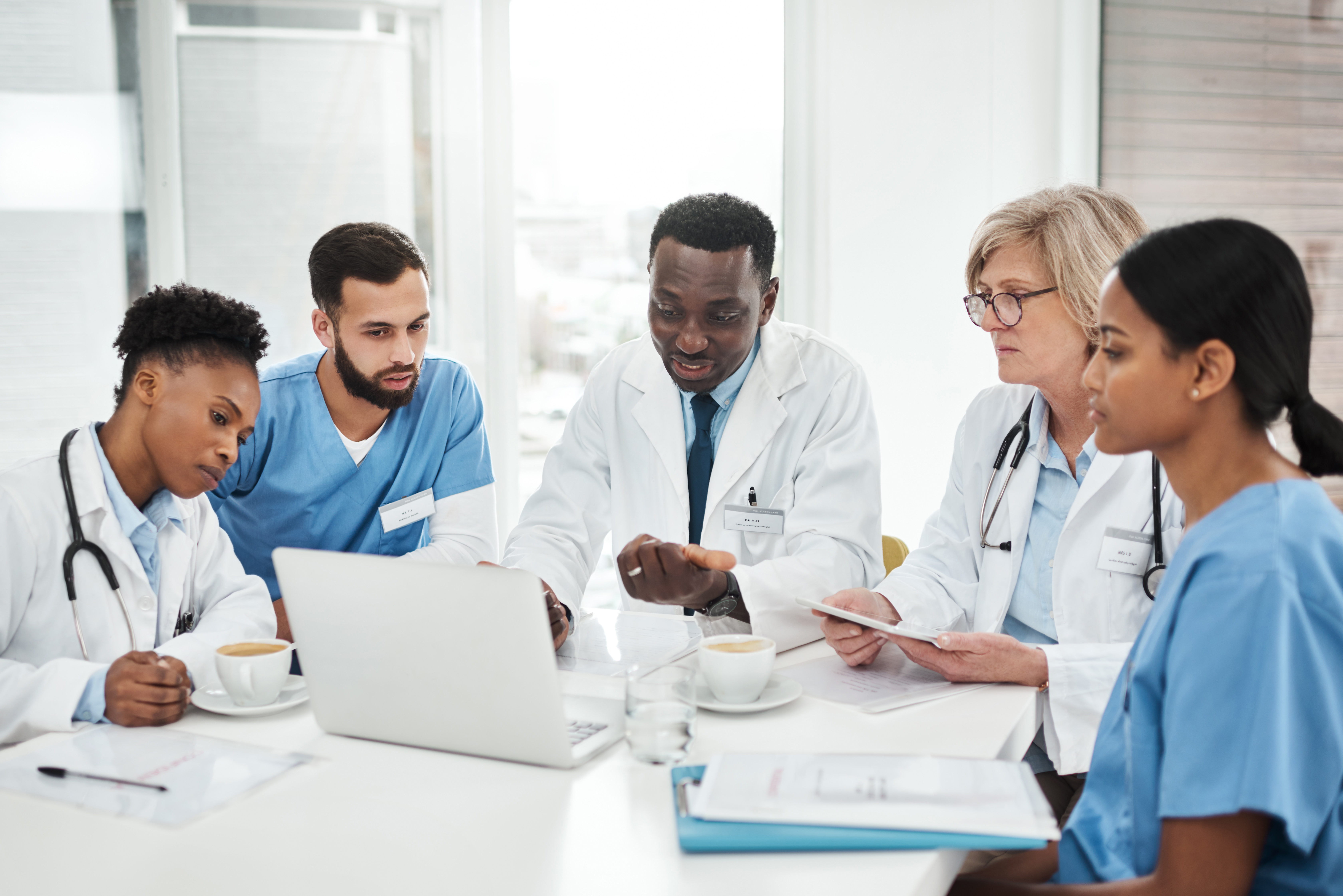 Réunion entre professionnels de santé