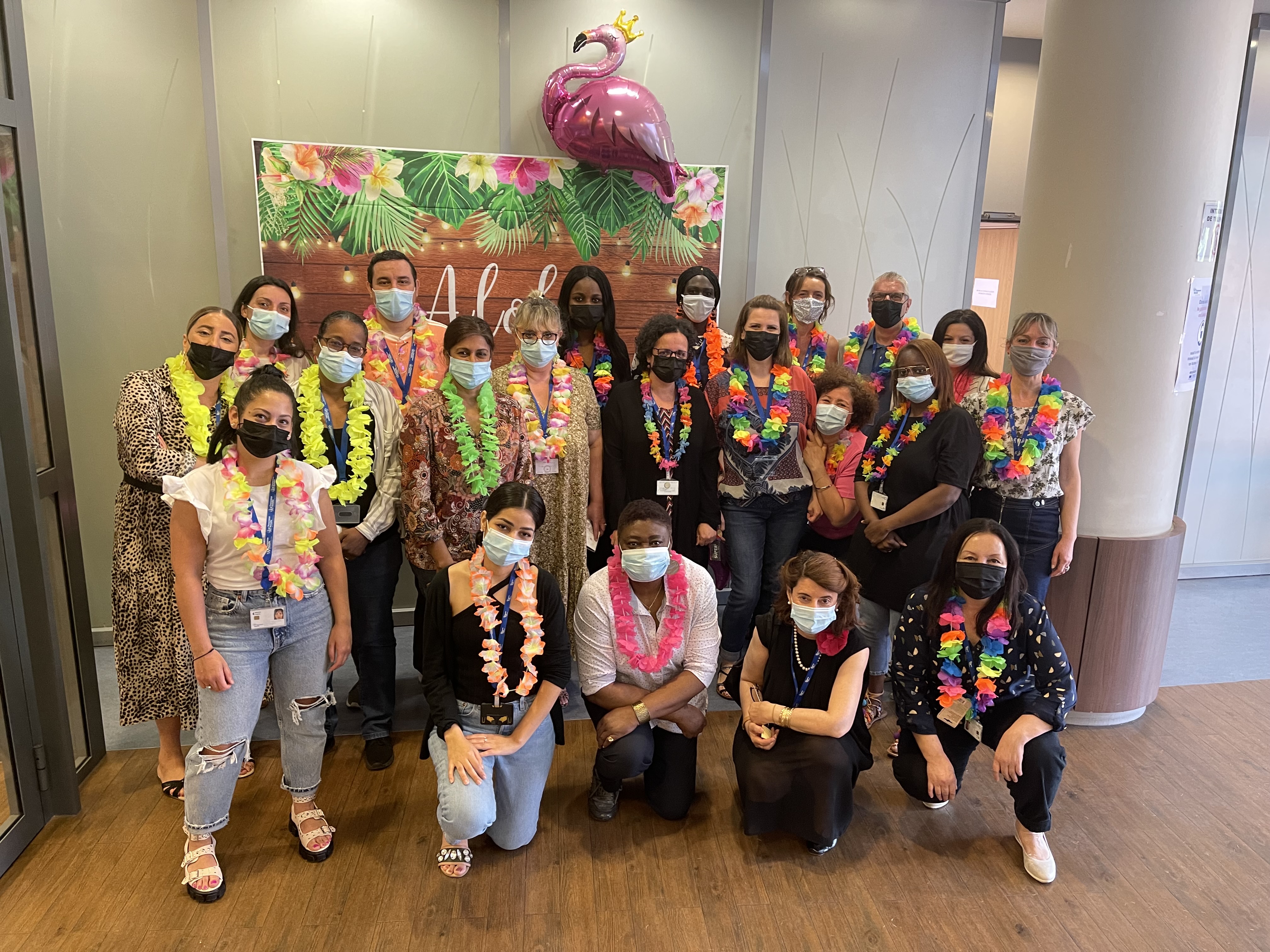 Décoration à thématique Hawaïenne pour marquer le retour des agents sur site