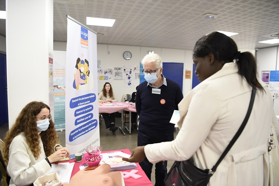 Journée santé des femmes au CES de Bobigny