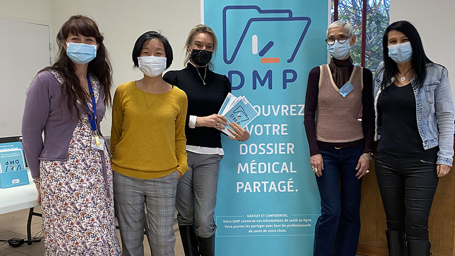 l'équipe marketing lors d'une opération de dépistage Covid-19